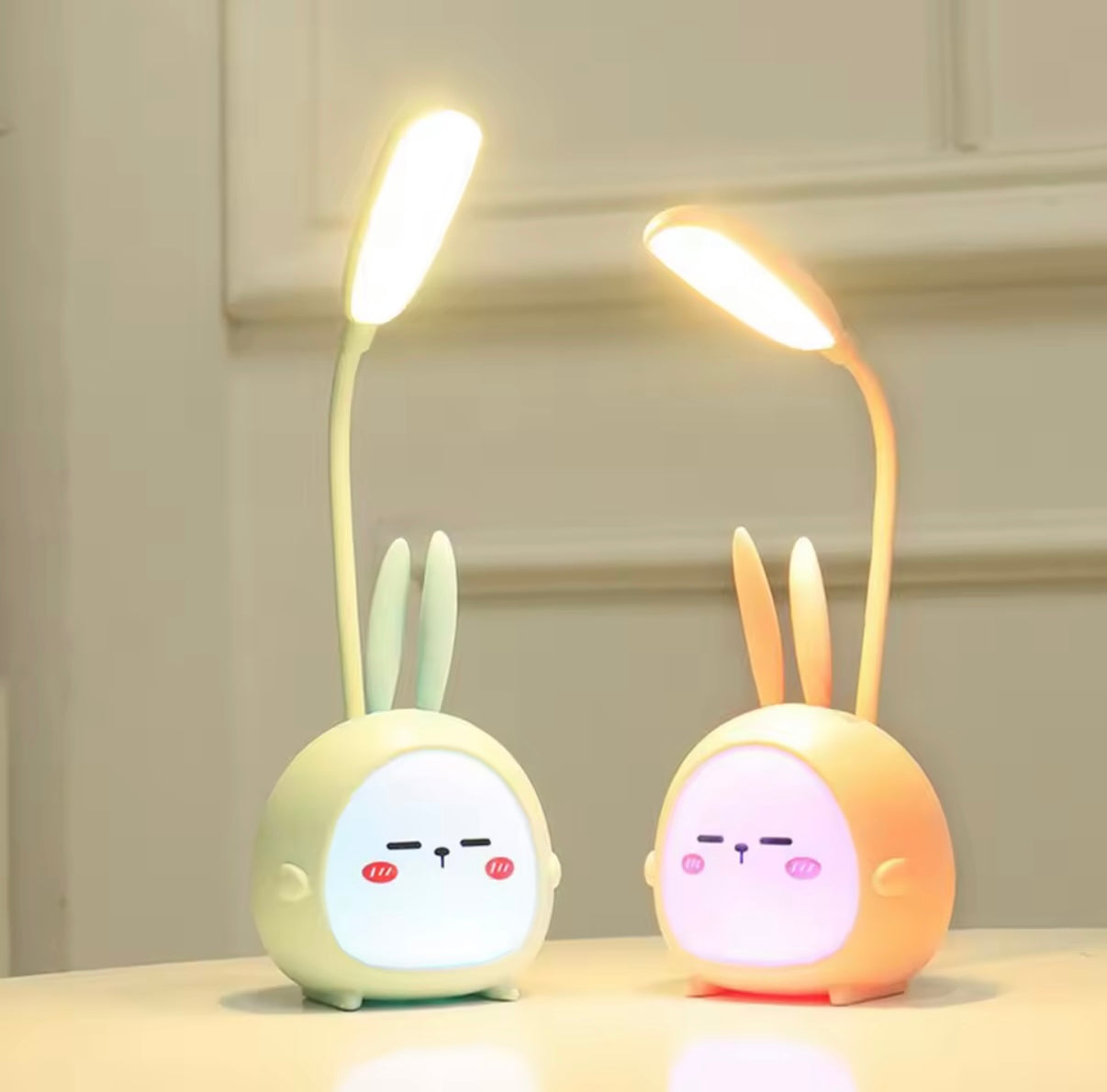 Kaninformad Bordslampa